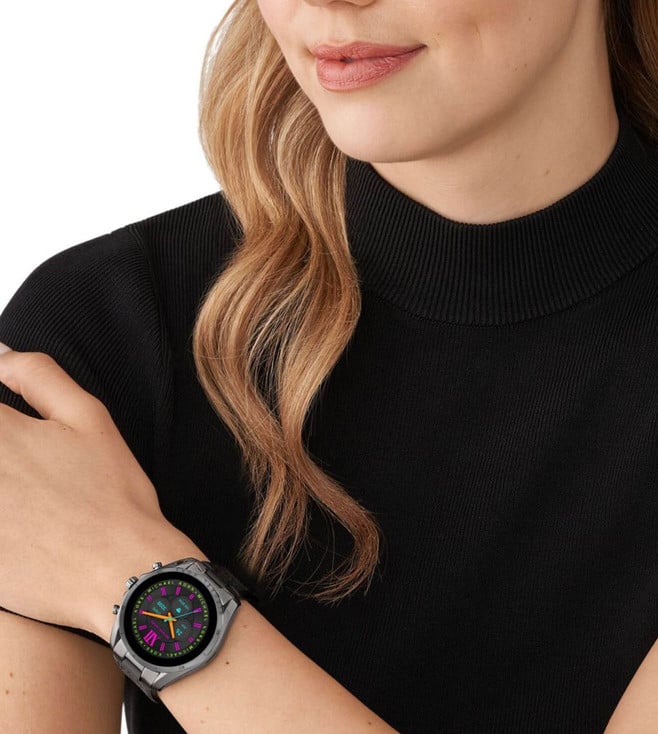 Michael kors 2024 smartwatch swarovski