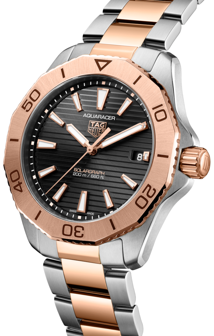 TAG Heuer Aquaracer Professional 200 Solargraph