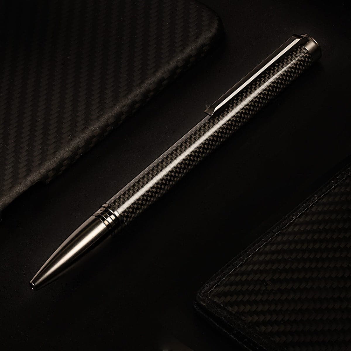 LAPIS BARD Contemporary Special Edition Torque Ballpoint Pen Carbon